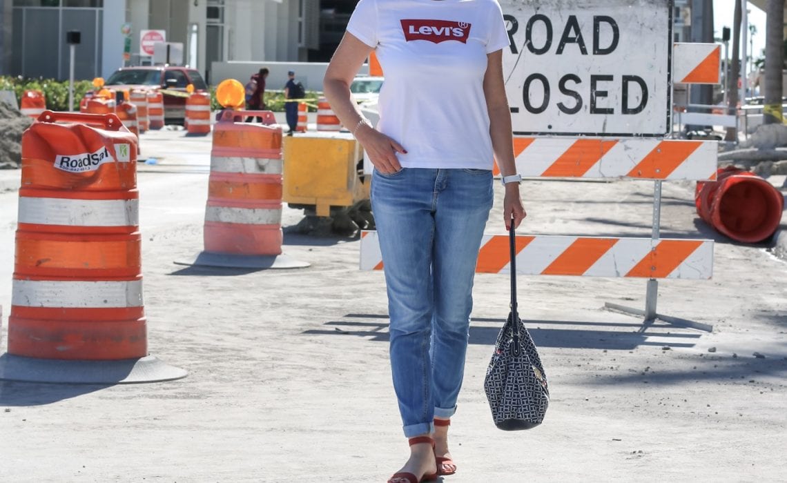 BC1AFF97-EC9C-48A2-8FA2-4076FC9FC542