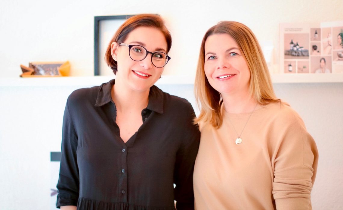 Sara Rolles mit Frau Schirra bloggt