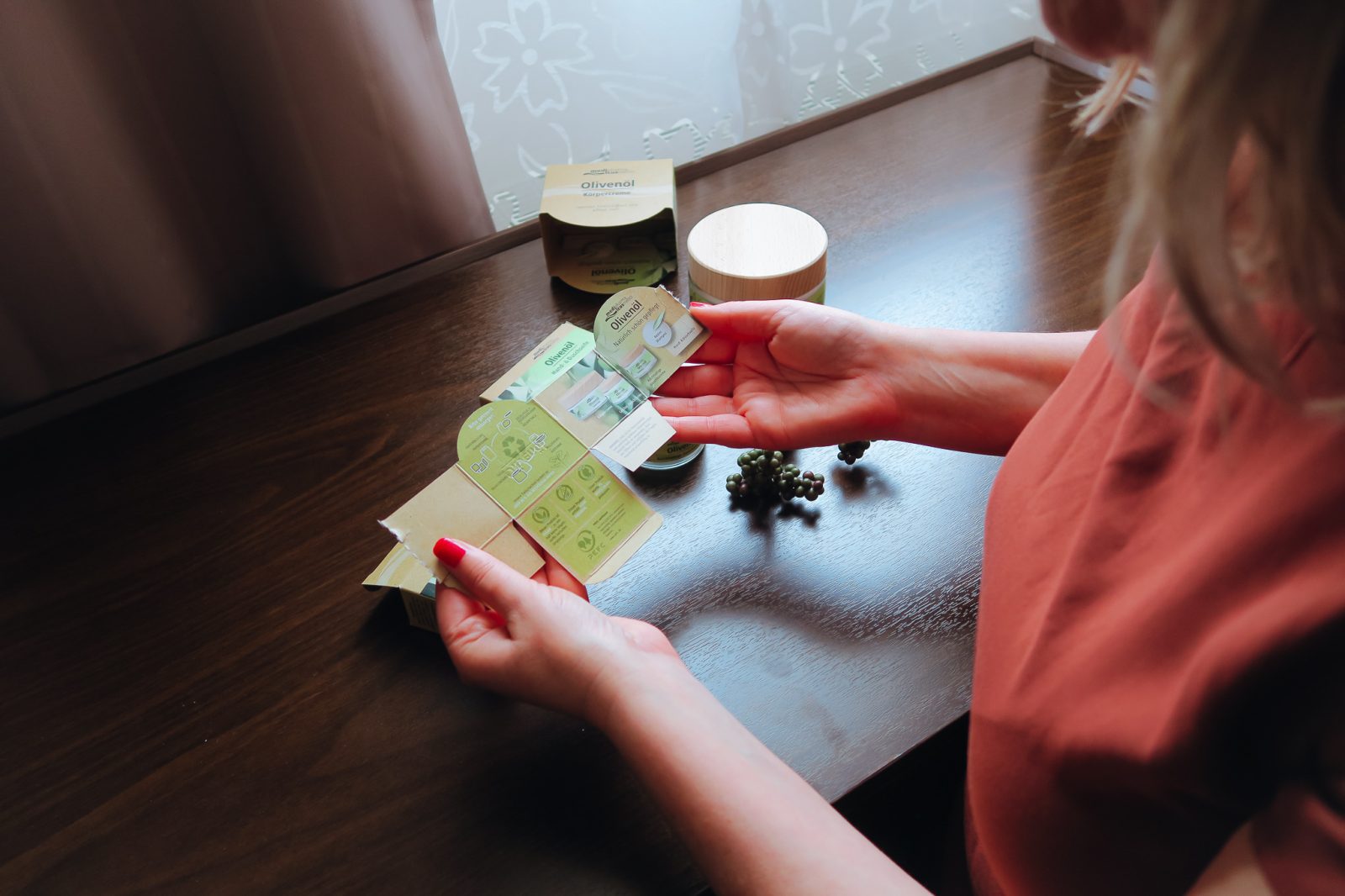 Die nachhaltige Bio-Olivenöl-Pflegeserie von medipharma cosmetics aus der Apotheke im Test