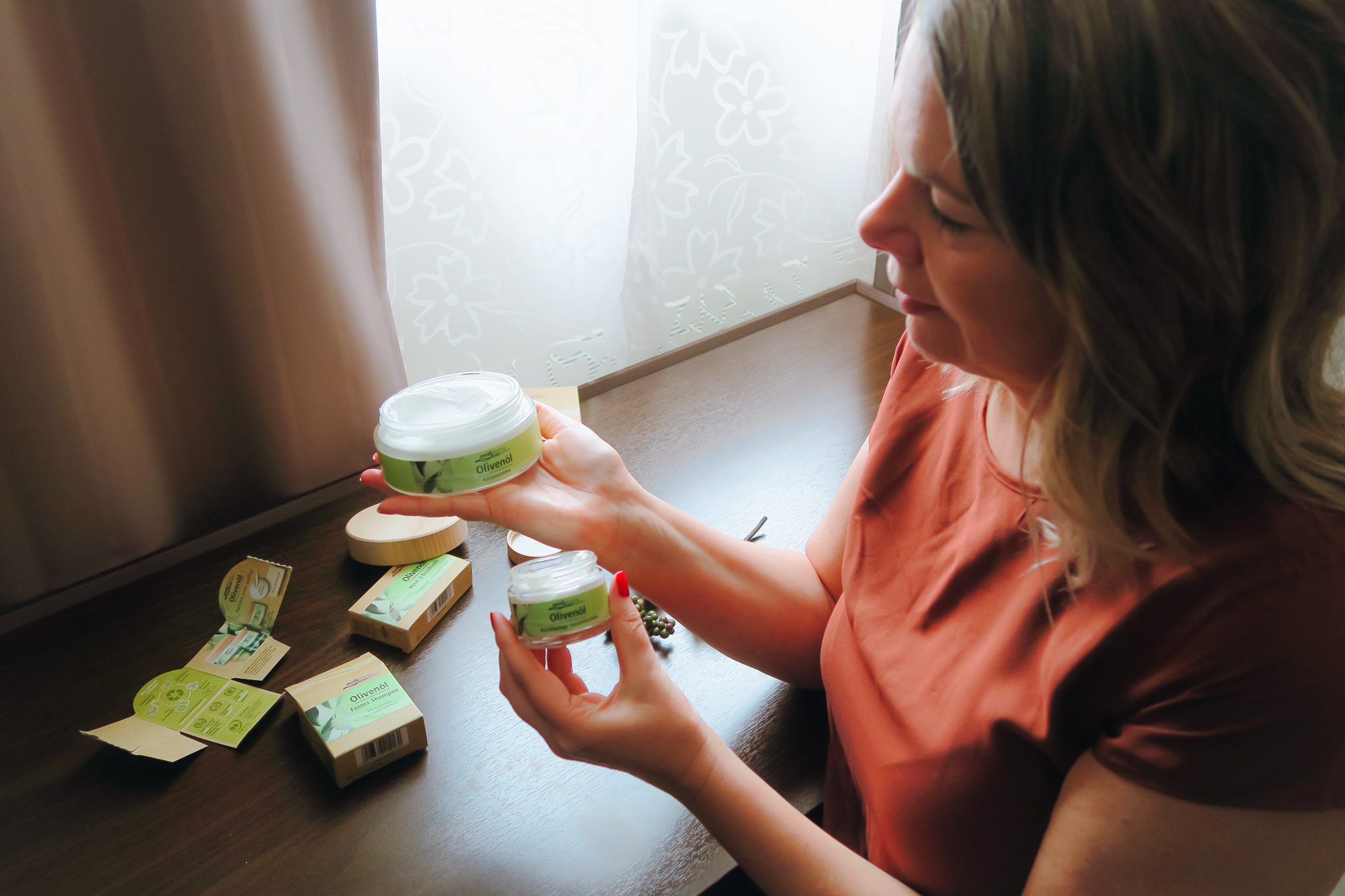 Die nachhaltige Bio-Olivenöl-Pflegeserie von medipharma cosmetics aus der Apotheke im Test