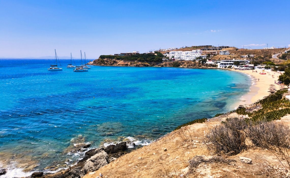 Strand von Agios Stefanos auf Mykonos