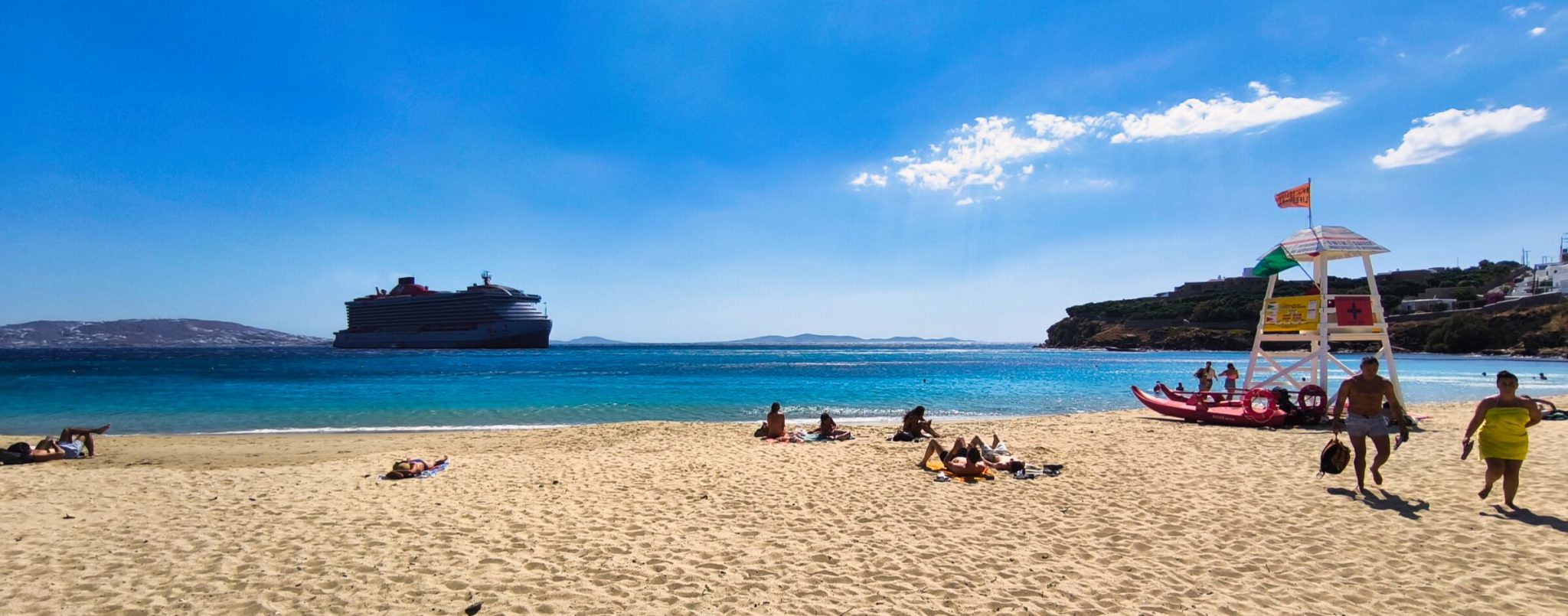 Strand von Agios Stefanos auf Mykonos