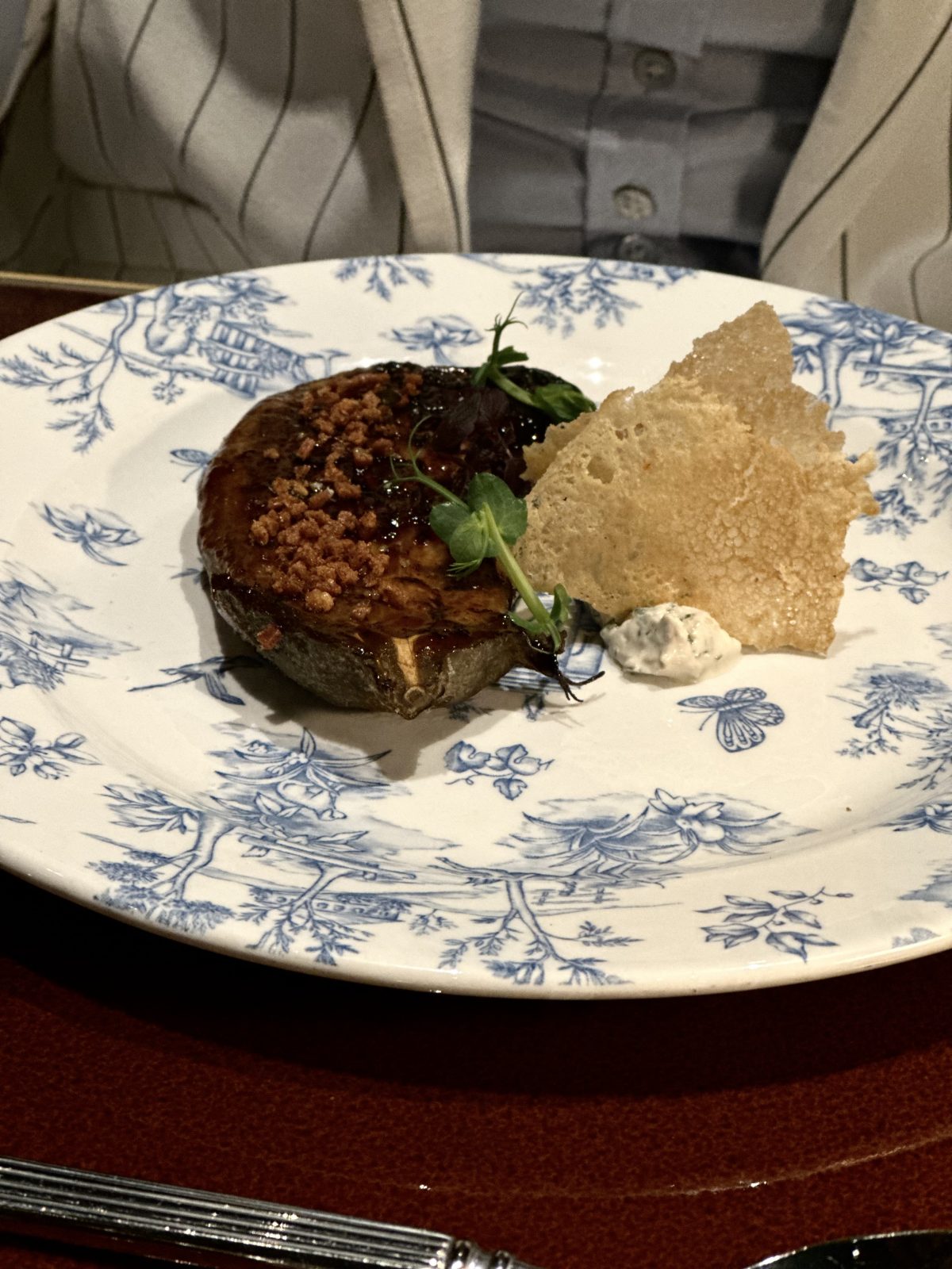 Hauptgericht im 19.20 Paris – moderne französische Bistronomie